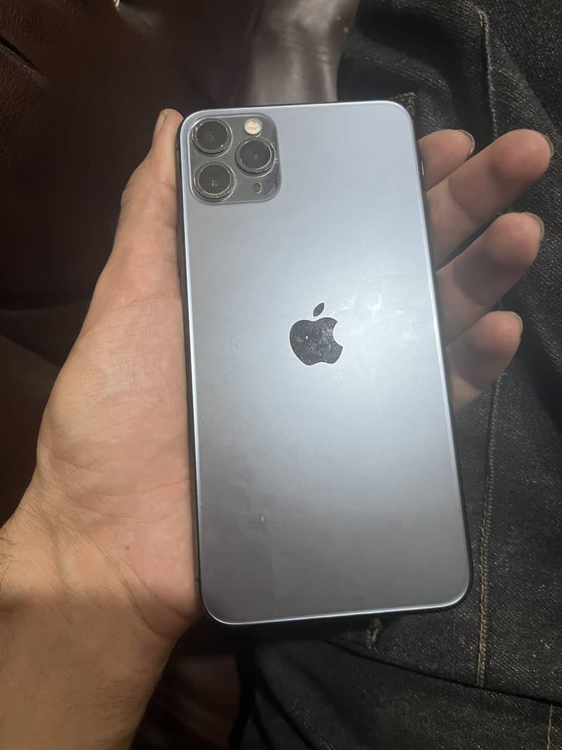 Apple iPhone 11 Pro Max 2