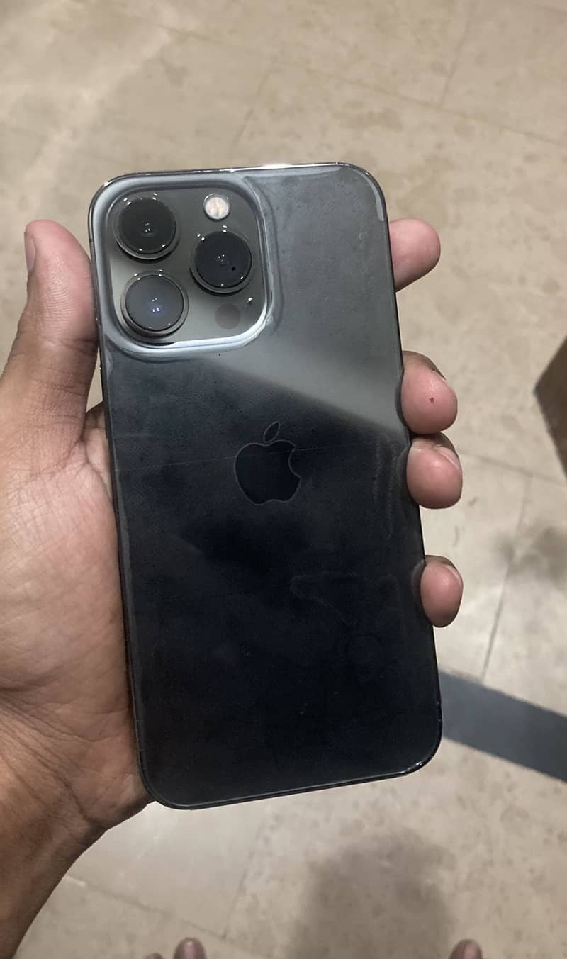 Apple iPhone 13 Pro 1