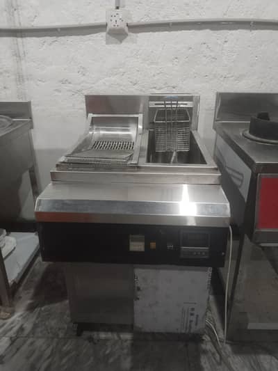 Double Fryer with breading Table