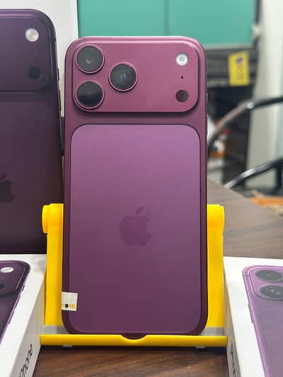 Apple iPhone 18 Pro Max burgundy most demanding color