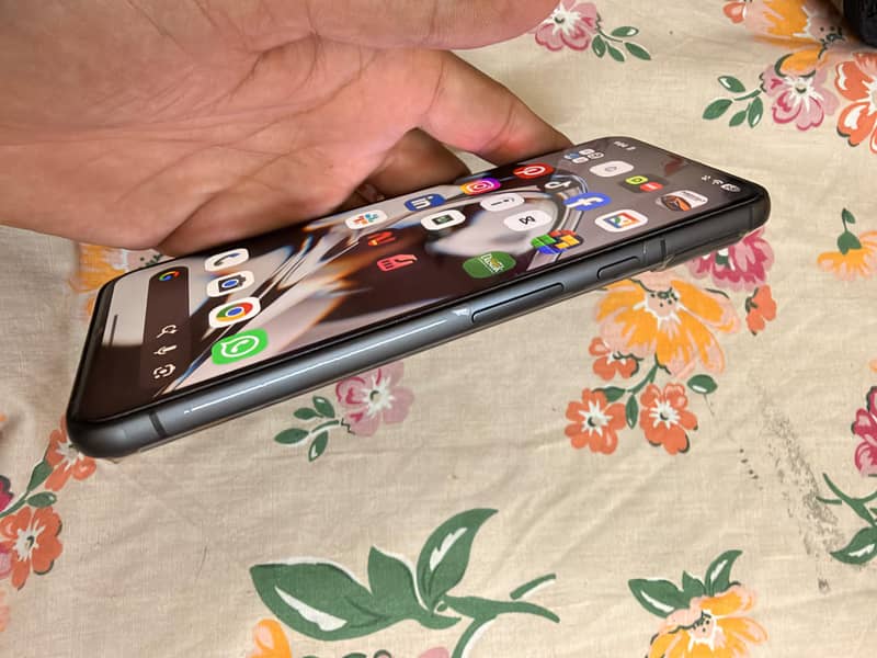 Google Pixel 8 2