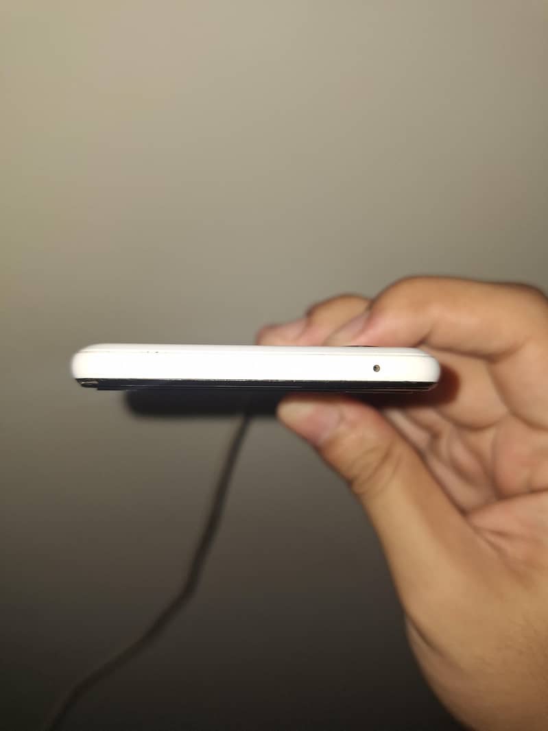 Google Pixel 3 8