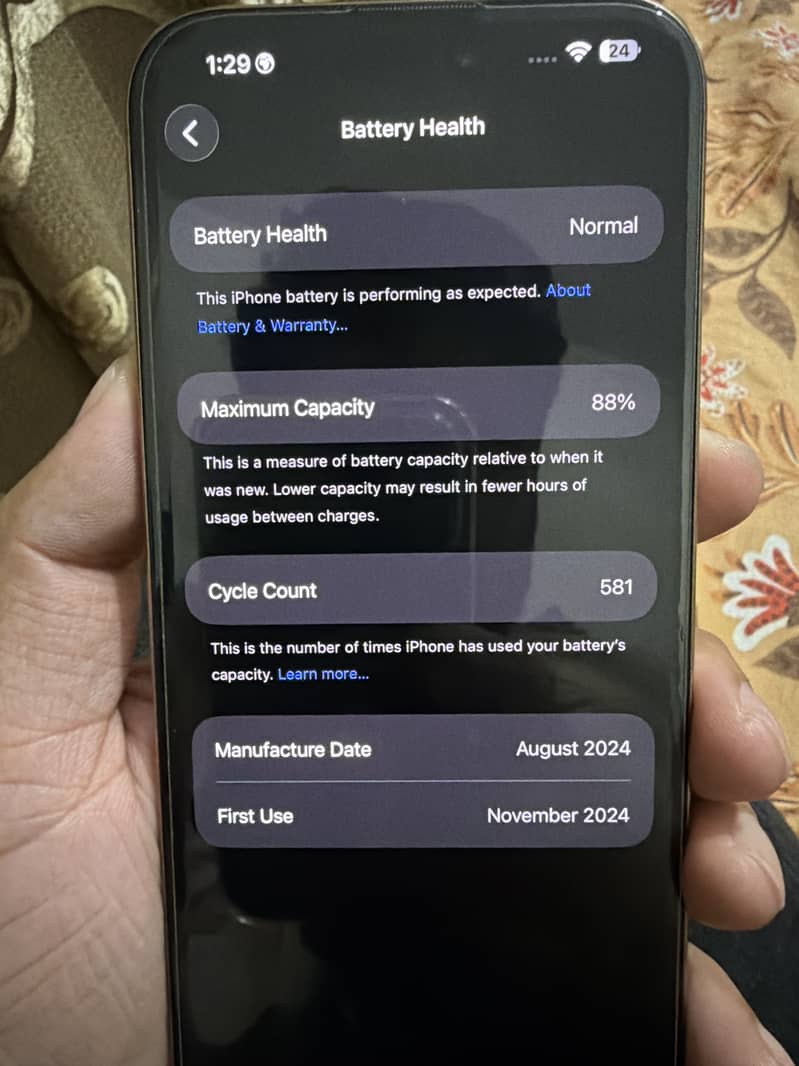 Apple iPhone 16 Pro Max 4