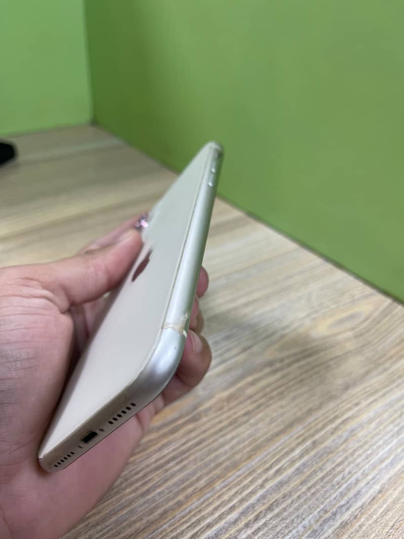 Apple iPhone 11 2
