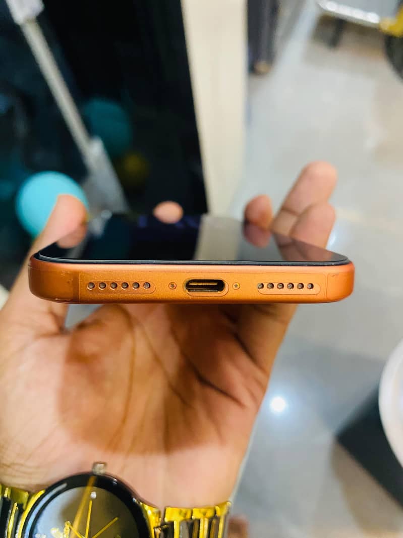 Apple iPhone 17 Pro Max 6