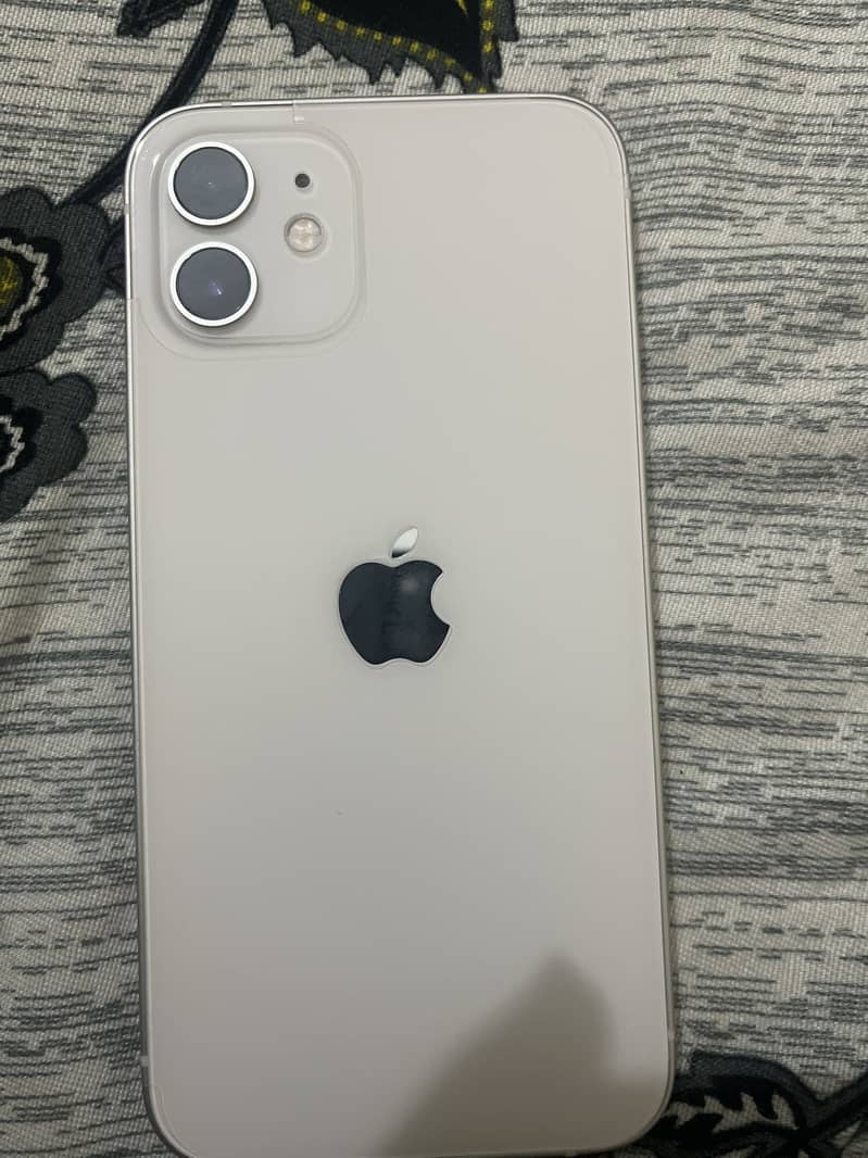 Apple iPhone 12 1