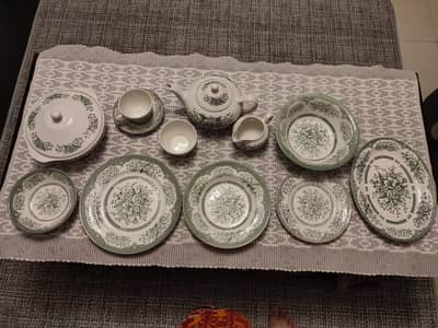 original England wood n sons 12 persons serving dinner set, kew green