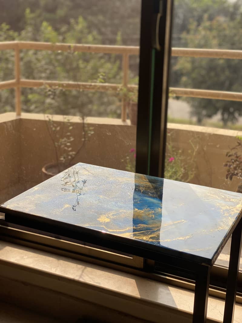 Handmade Resin Coffee Table | Blue & Gold | Solid & Durable 1