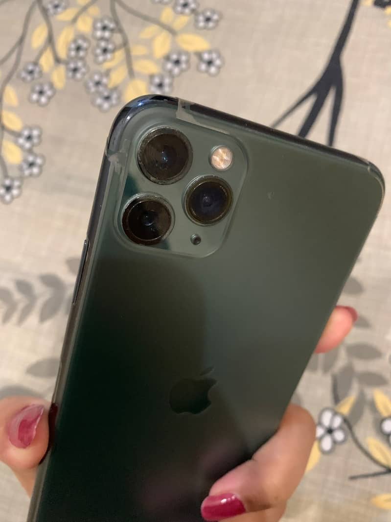 Apple iPhone 11 Pro Max 2