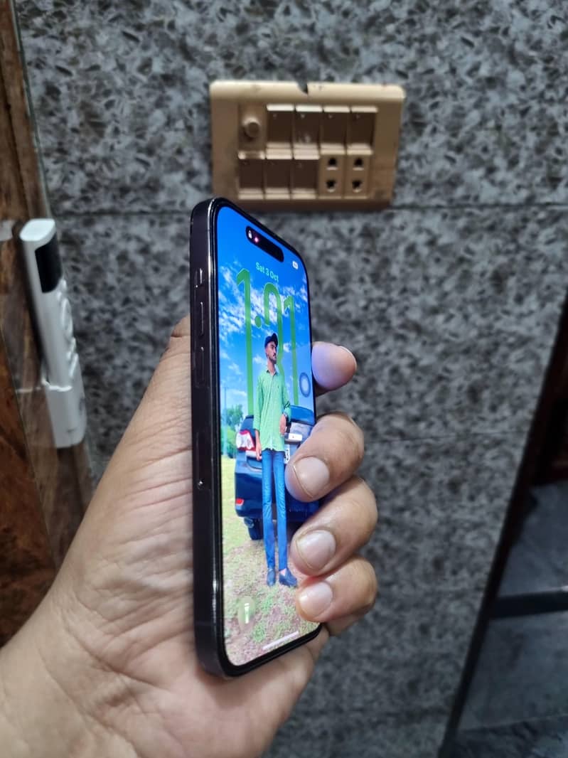 Apple iPhone 14 Pro 1