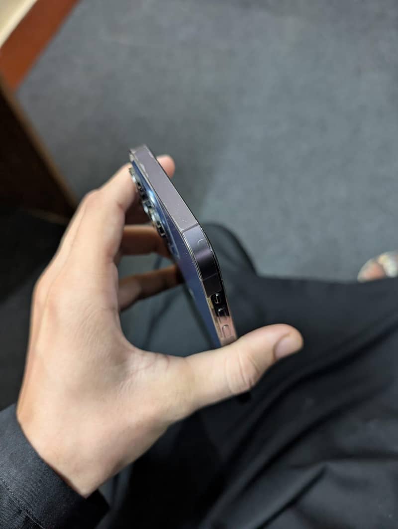 Apple iPhone 14 Pro Max 3