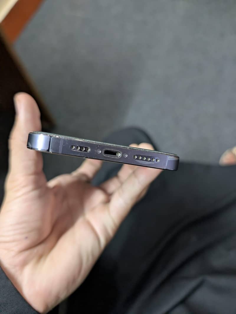 Apple iPhone 14 Pro Max 4