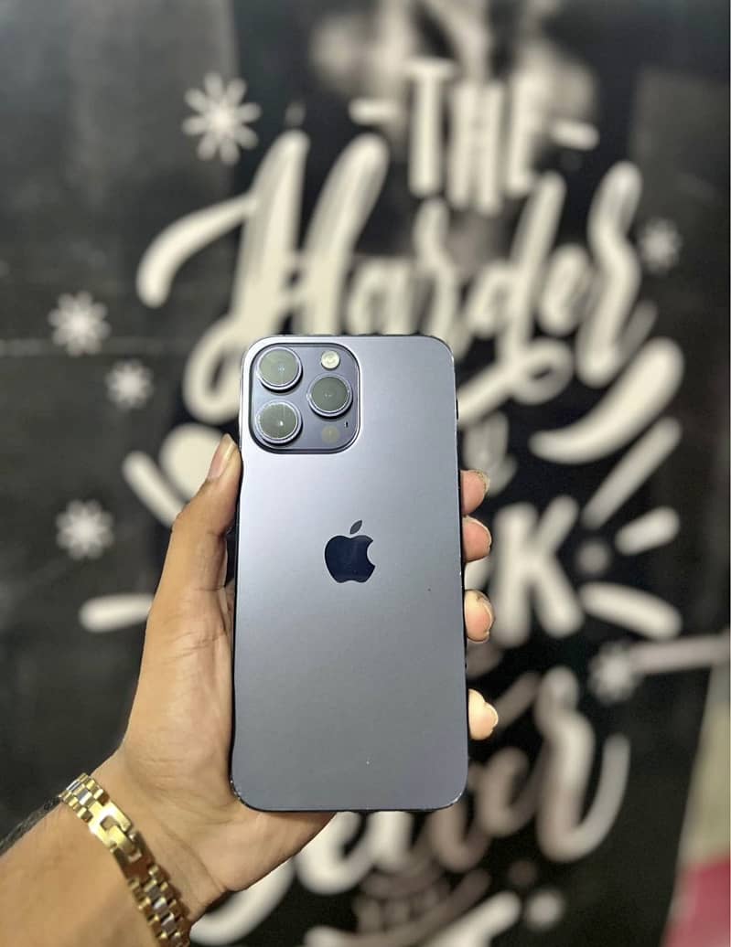Apple iPhone 14 Pro Max 0