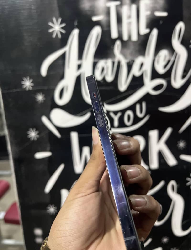 Apple iPhone 14 Pro Max 5