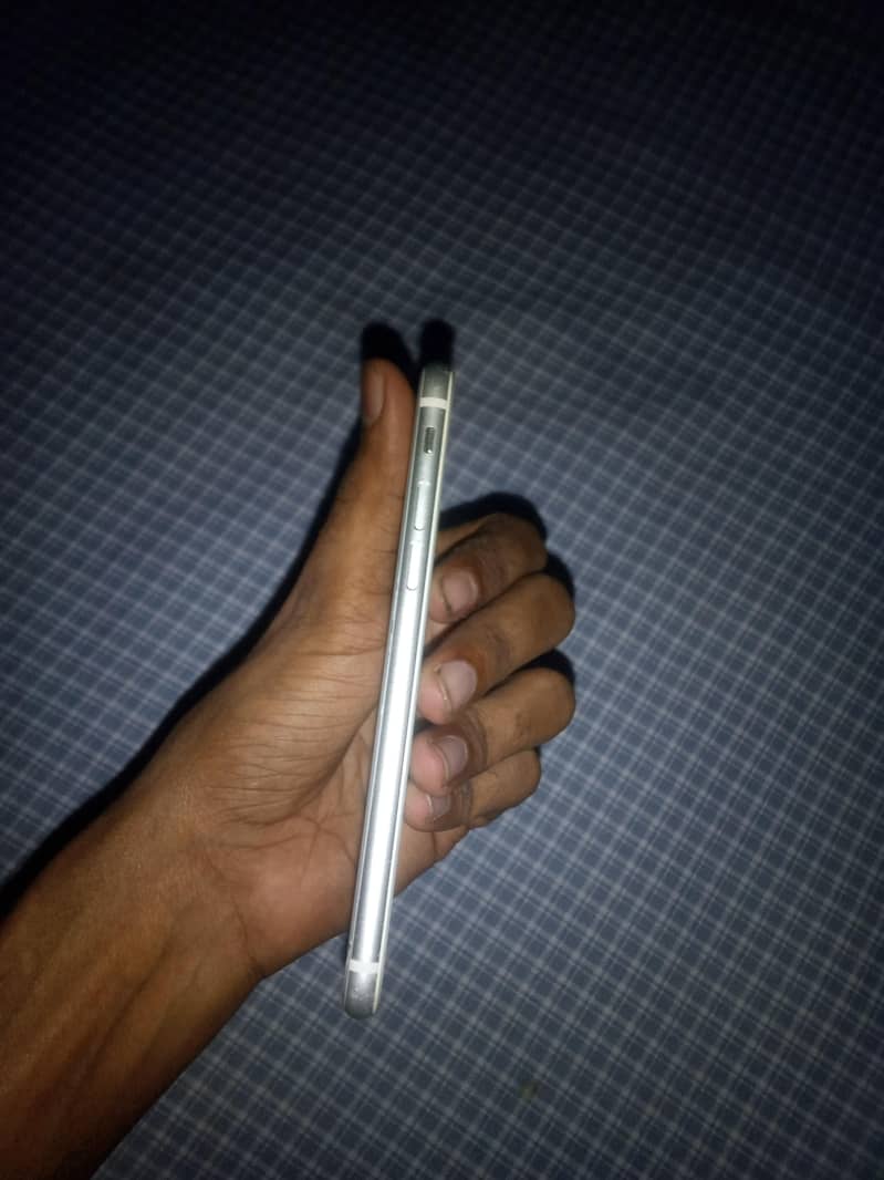 Apple iPhone 8 2