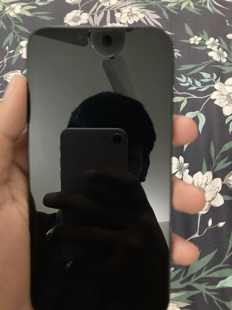 Apple iPhone 13 6