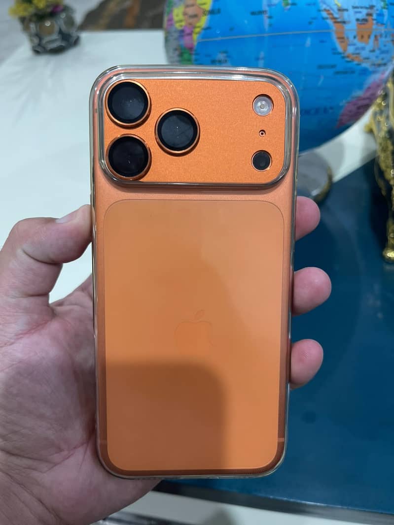 Apple iPhone 17 Pro Max 3