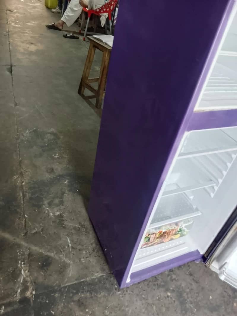 waves Small size fridge 1