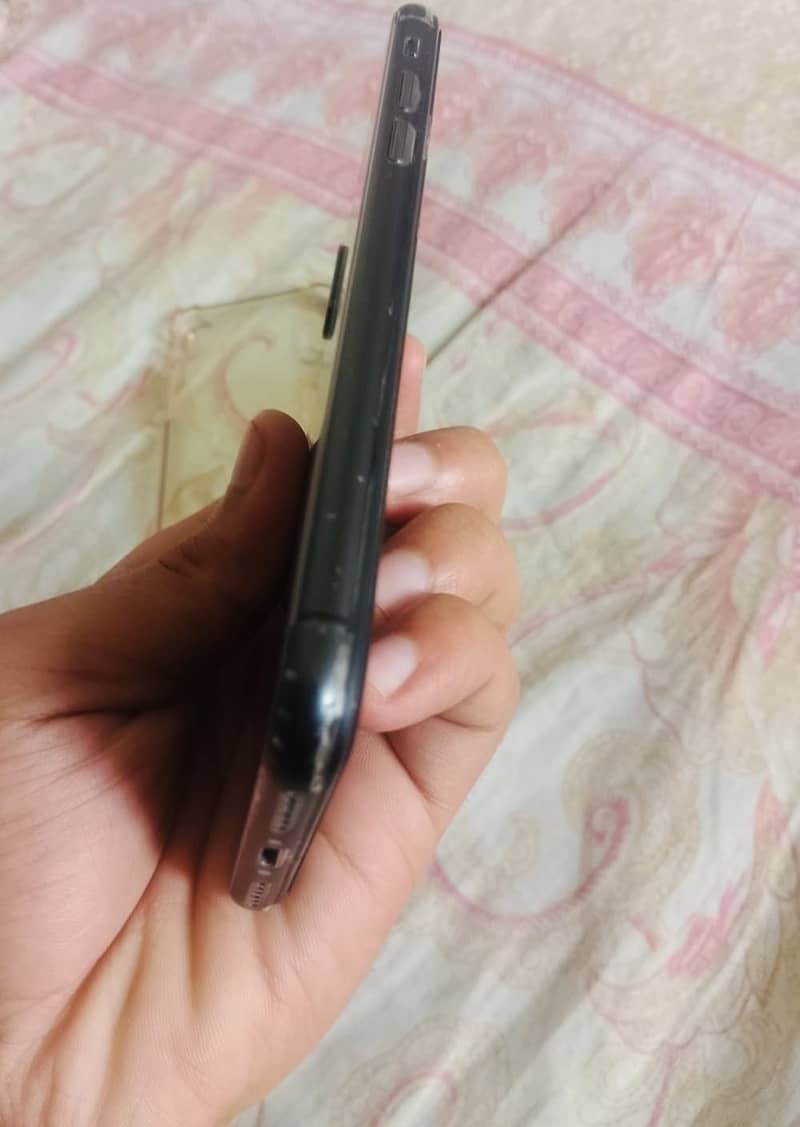 Apple iPhone X 5