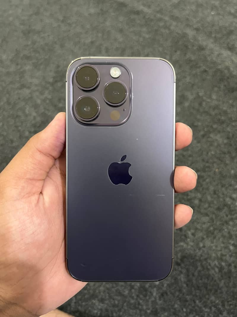 Apple iPhone 14 Pro 0