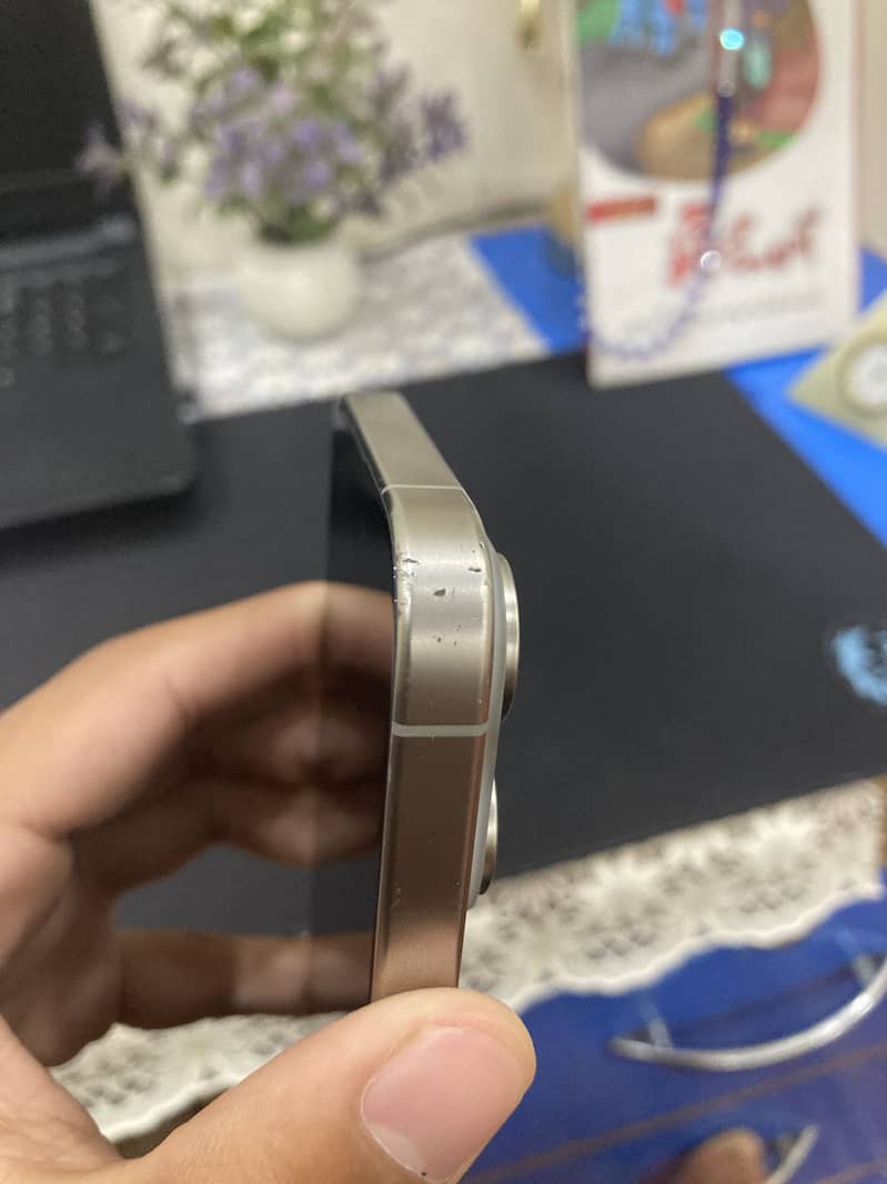 Apple iPhone 15 Pro 8