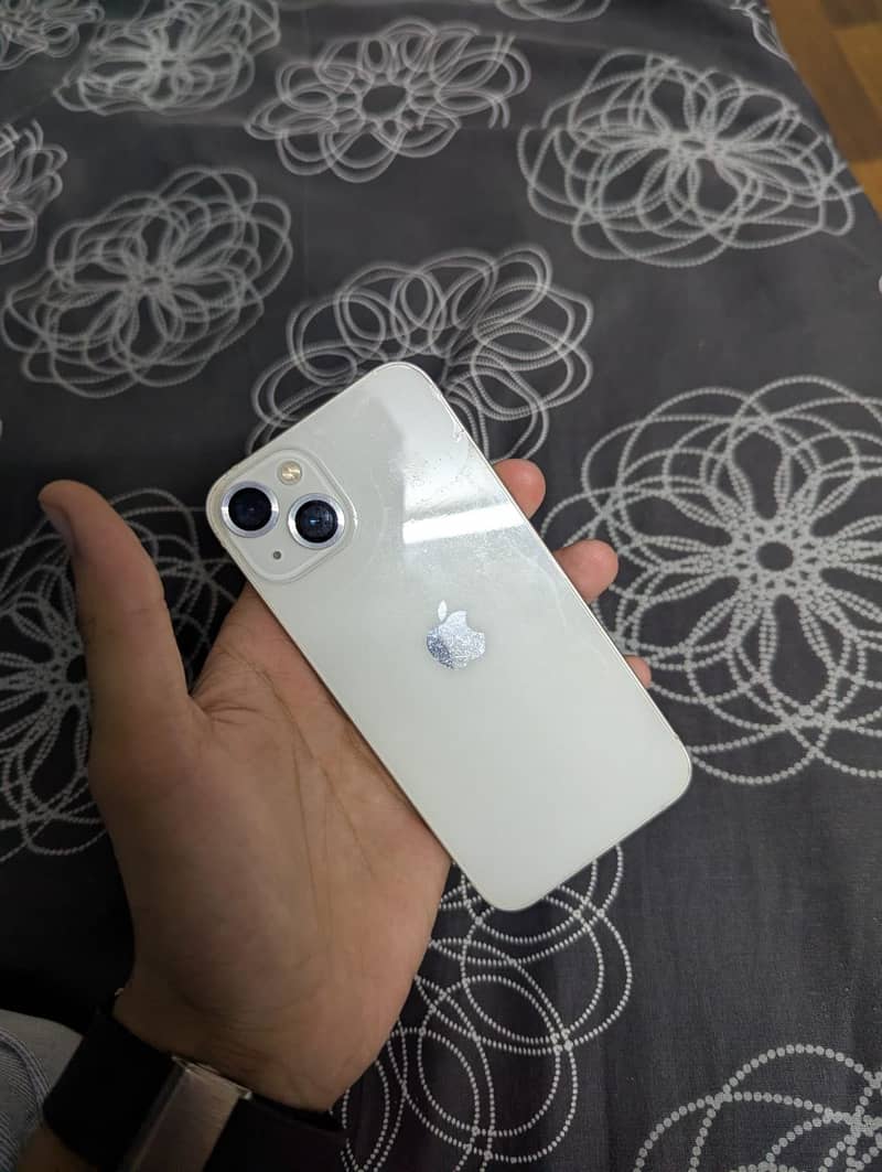 Apple iPhone 13 1