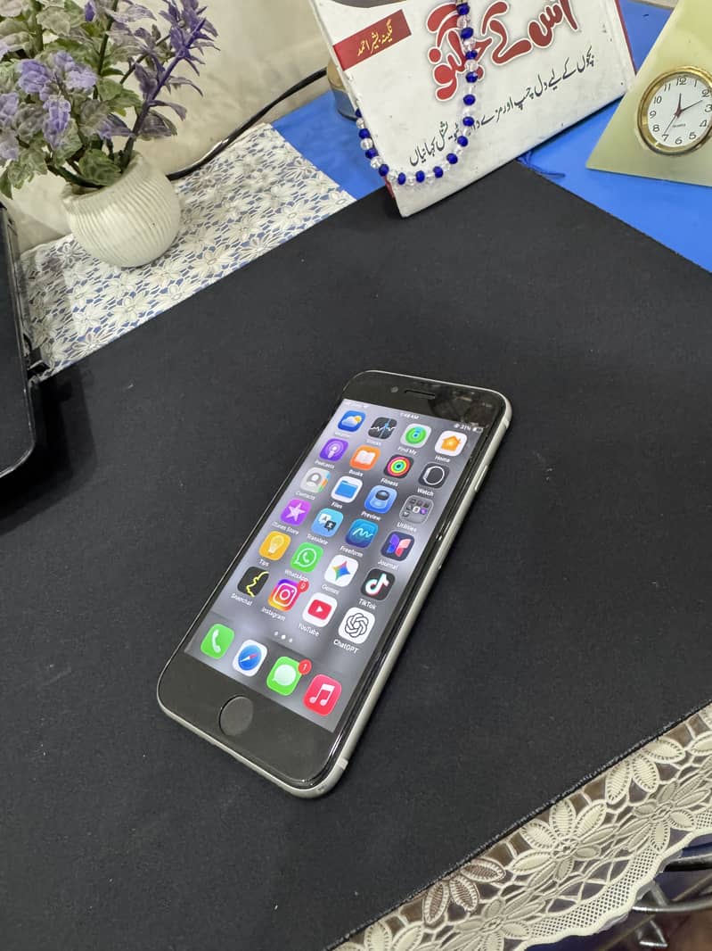 Apple iPhone SE 3