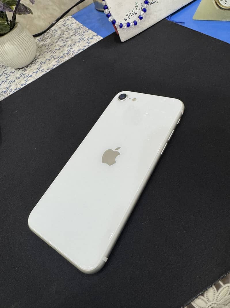 Apple iPhone SE 6