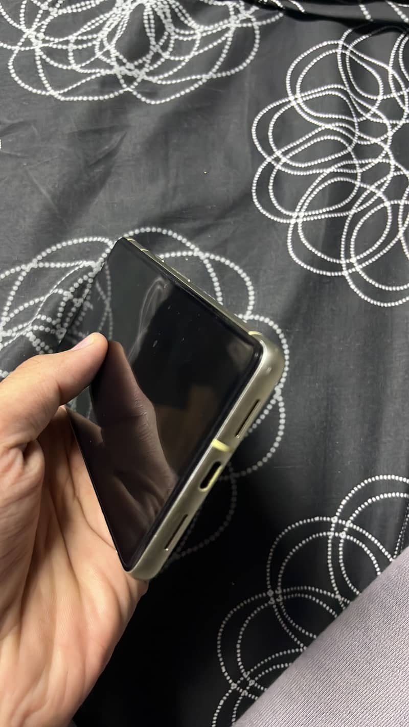 Google Pixel 7 6