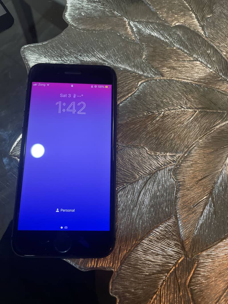 Apple iPhone 8 1