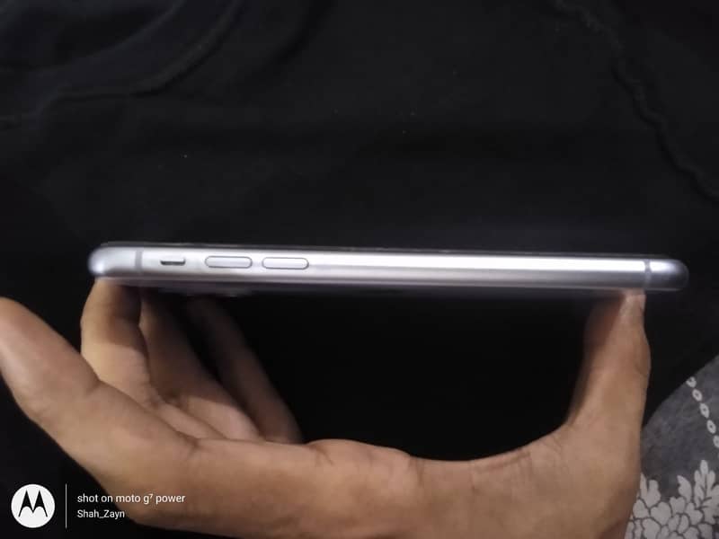Apple iPhone 11 7