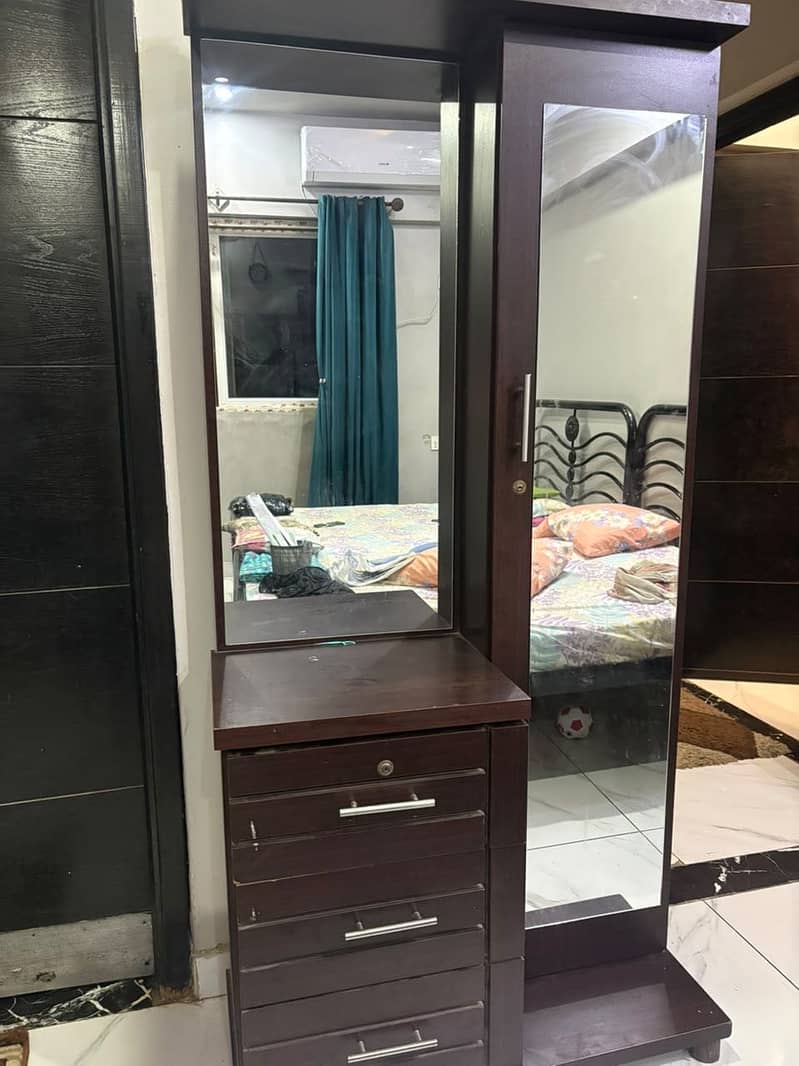 Dressing table 1