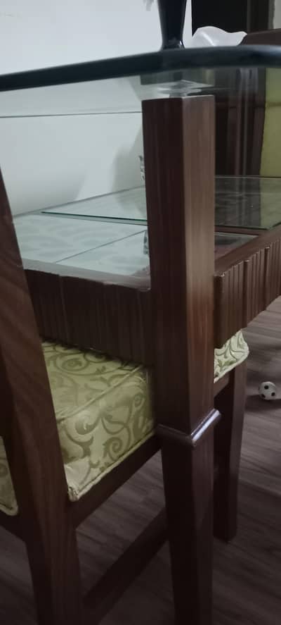 4 seater dining table with 3×4.5 ft glass top(12mm)