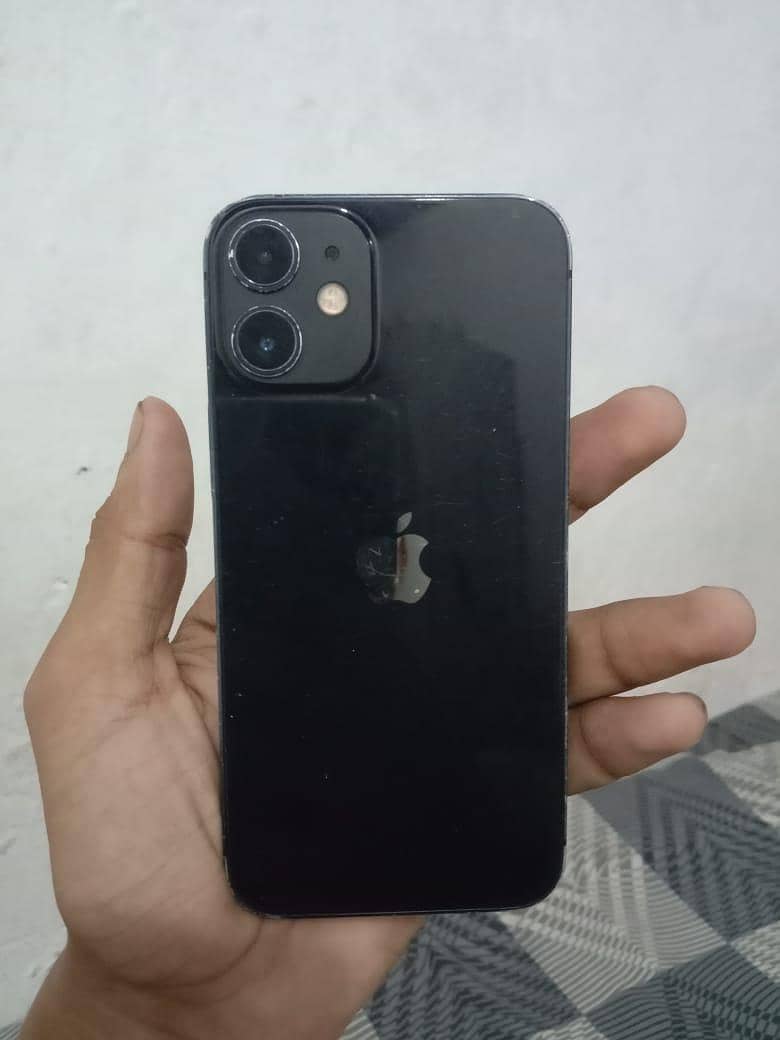 Apple iPhone 12 mini 0
