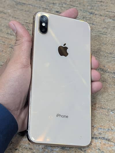 I phone xs max official pta proved (256GB)Exchange possible