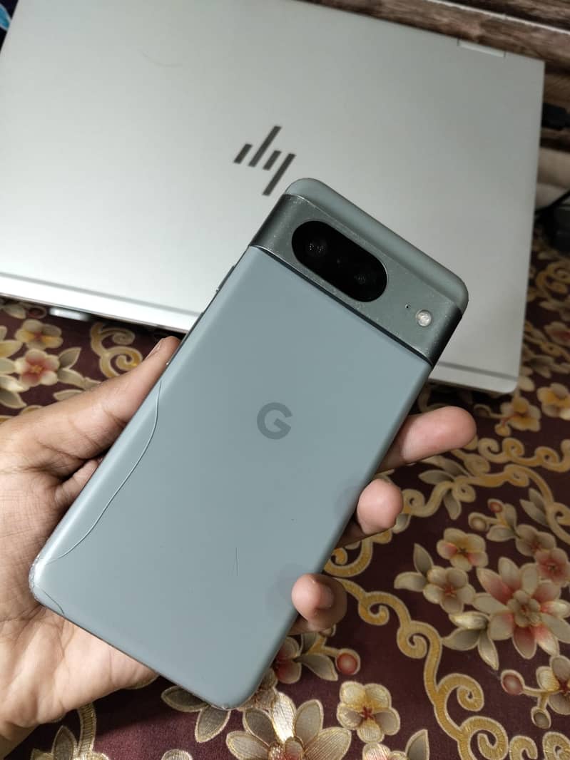 Google Pixel 8 1