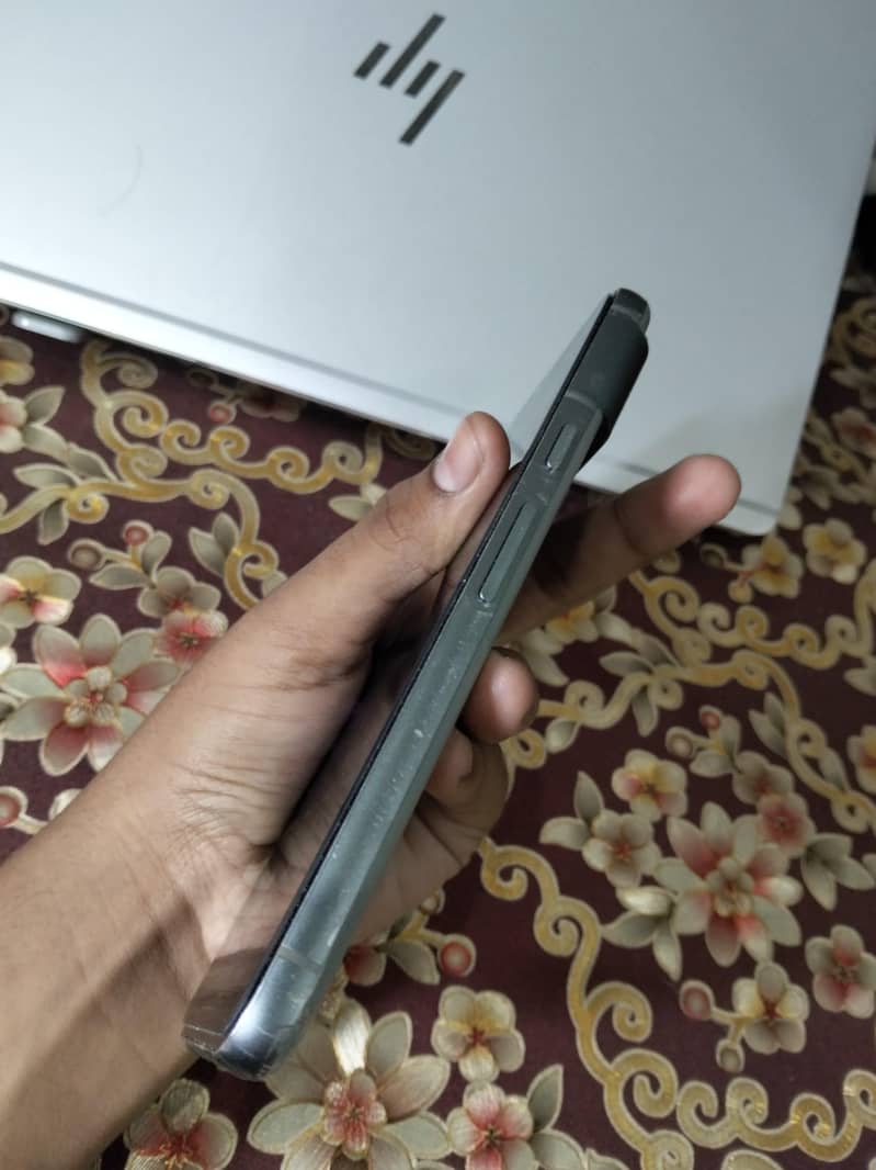 Google Pixel 8 5