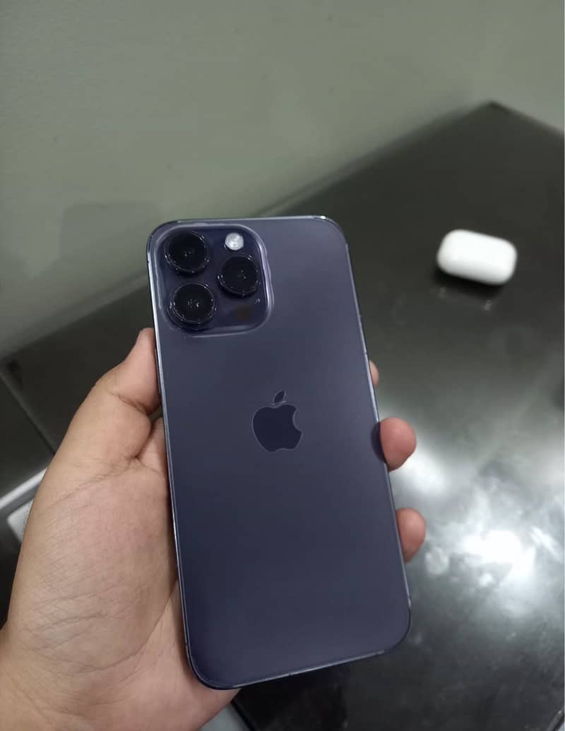 Apple iPhone 14 Pro Max 0