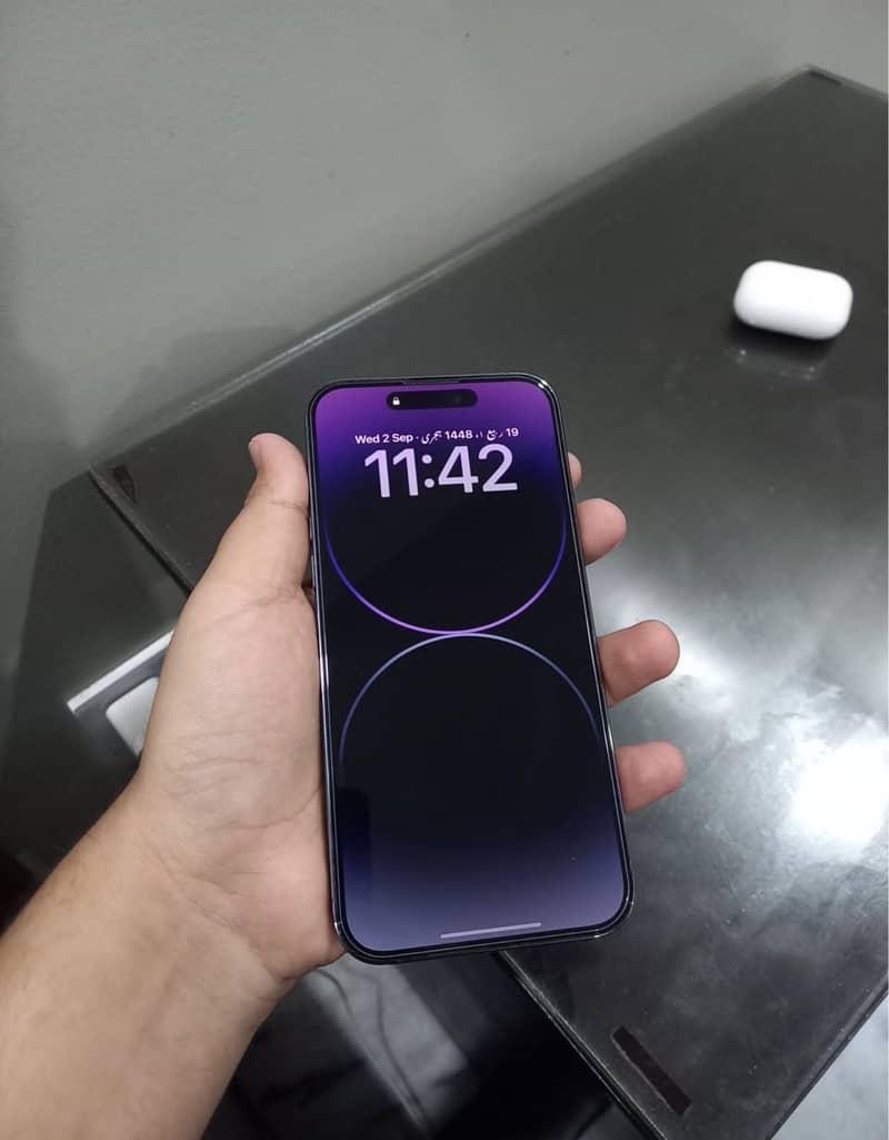 Apple iPhone 14 Pro Max 1