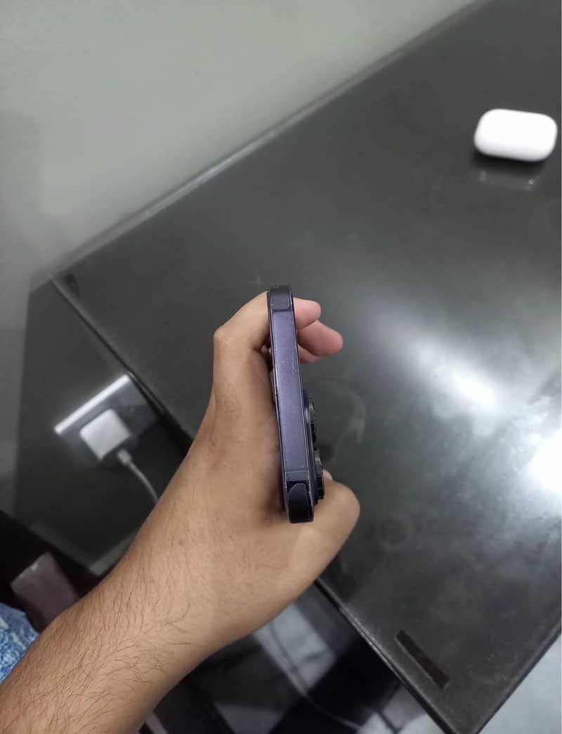 Apple iPhone 14 Pro Max 2