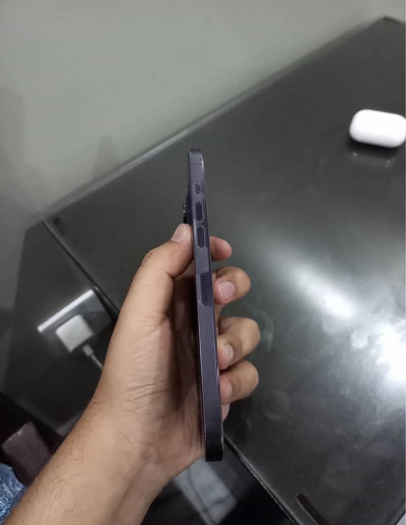 Apple iPhone 14 Pro Max 3