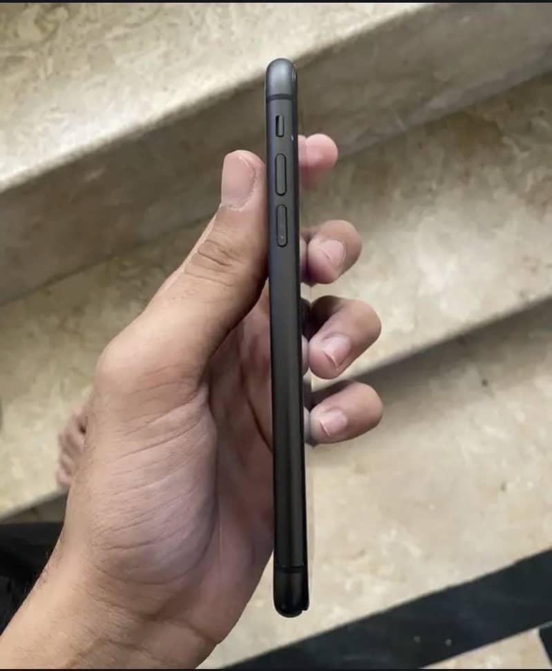 Apple iPhone 11 2