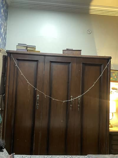 3 door wardrobe