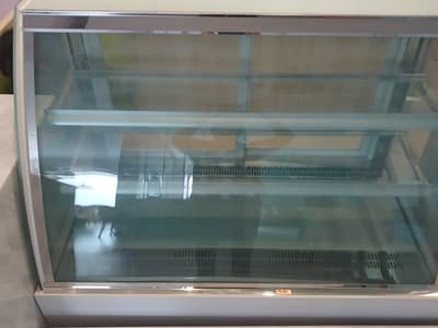 Ark 4 Feet Cake Showcase Chiller