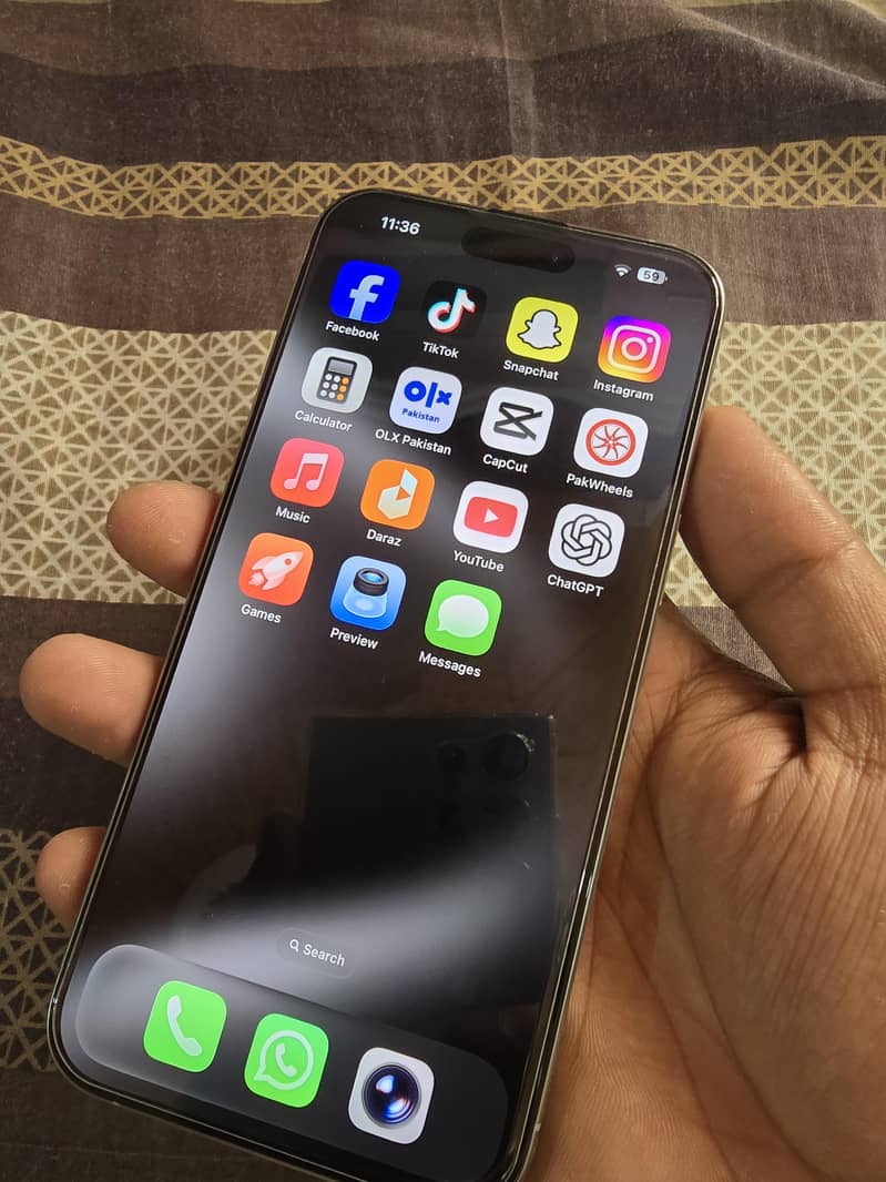 Apple iPhone 15 Pro Max 1