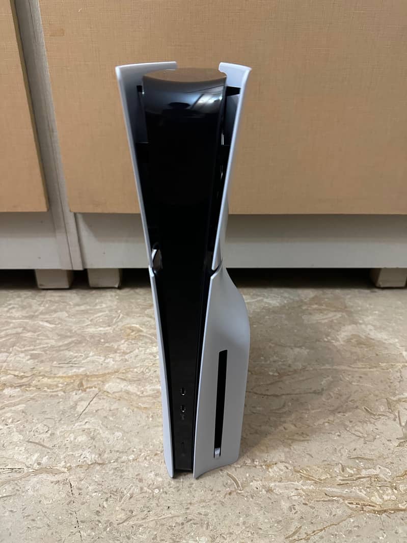 PS5 Slim disc UK Version 1