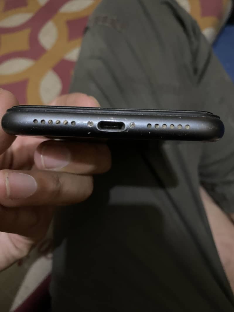 Apple iPhone 11 5