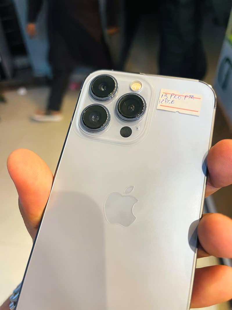 Apple iPhone 13 Pro 2