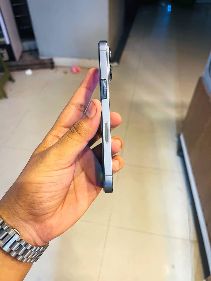 Apple iPhone 13 Pro 3