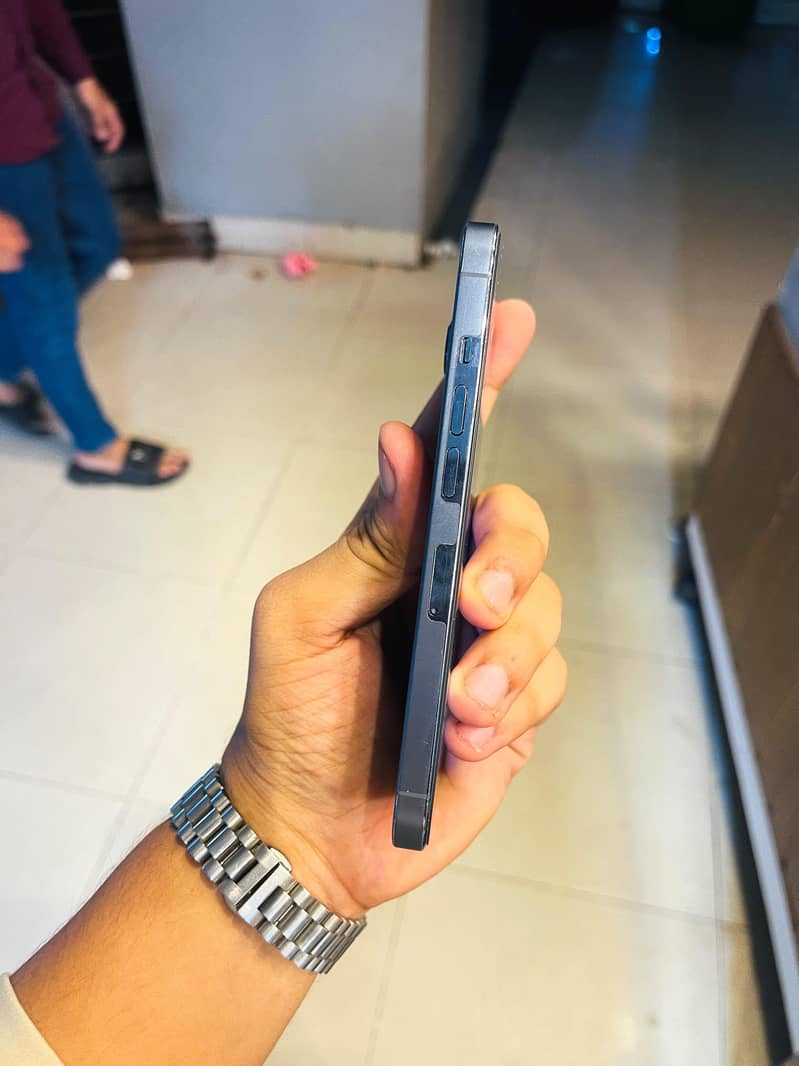 Apple iPhone 13 Pro 6